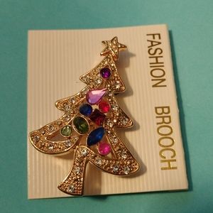 Fashion Christmas 🎄 gold brooch.